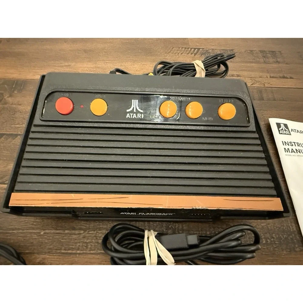 Atari Flashback Console 105 Built In Games 40th Anniversary 2 Controllers AV EUC